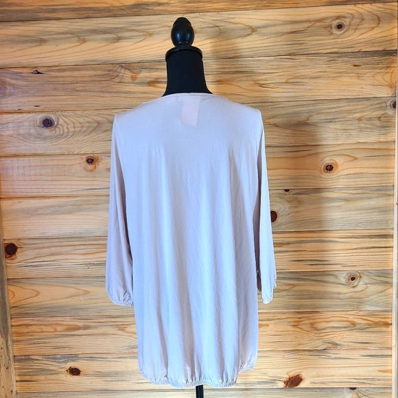 Susan Graver Ladies Beige Longsleeved Blouse Large - Picture 2 of 4